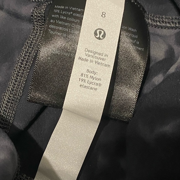 Lululemon Align HR Short 8” Grey Graphite Sz 8 - Picture 3 of 4
